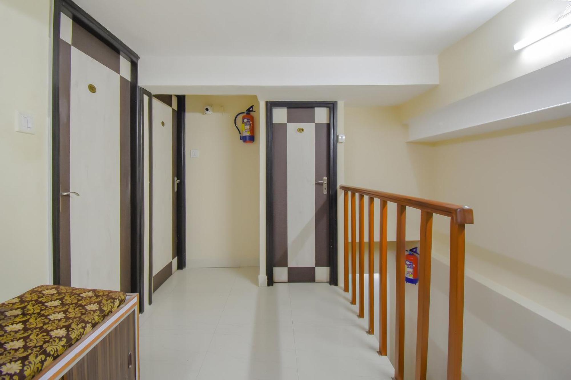 Hotel O Lindsay Inn Guest House Calcutta Calcutta Bara Bazar 外观 照片